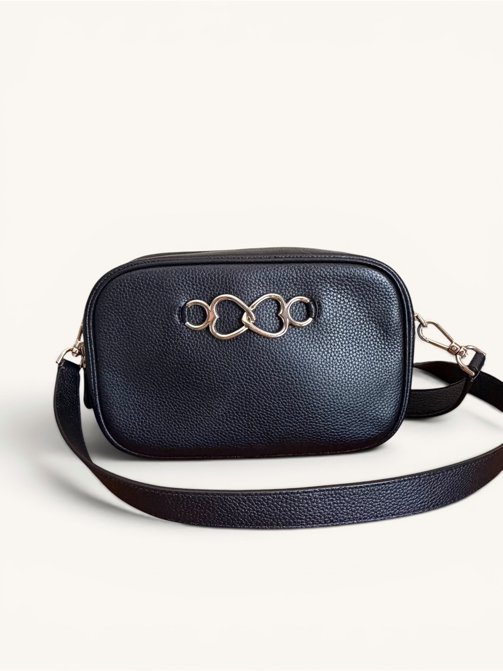kate spade Black Pebbled Leather Camera Infinite Bag with Gold Hardware